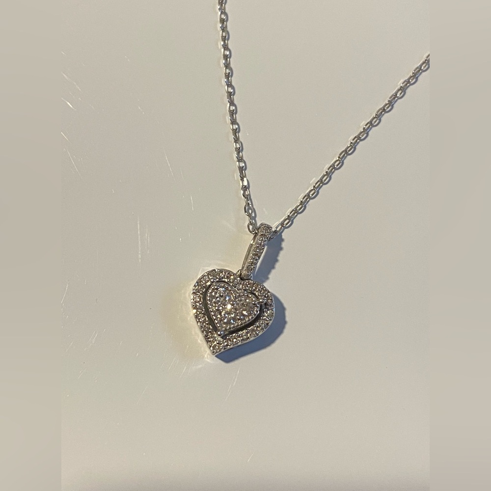 KAY Jewelers: Diamond heart necklace • Halo • Natural Diamonds & 925 Silver